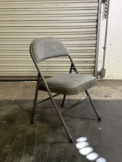 9 x Cushioned Metal Folding Chair