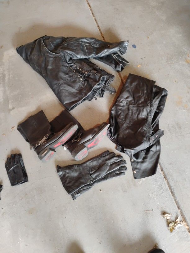 Men And Ladies Riding Gear
