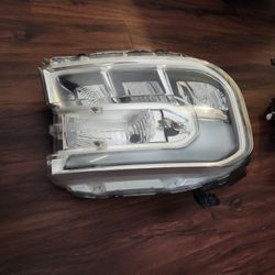 2022-2024 FORD MAVERICK LEFT DRIVER LED HEADLIGHT OEM