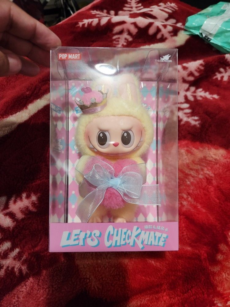 Checkmate Queen Labubu
