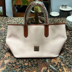 Dooney & Bourke Hand Bag