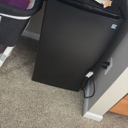 Mini fridge brand new 