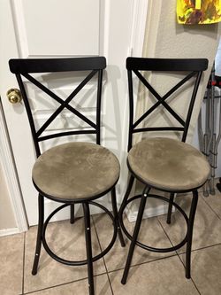 Counter swivel top bar stools