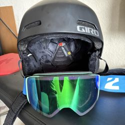 GIRO Snowboarding Helmet and pair of goggles for kids. (Small 52-55cm) *Great Condition!*