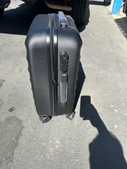Carry on hard shell luggage roller spinner
