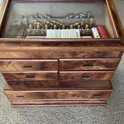Agresti Game Chest