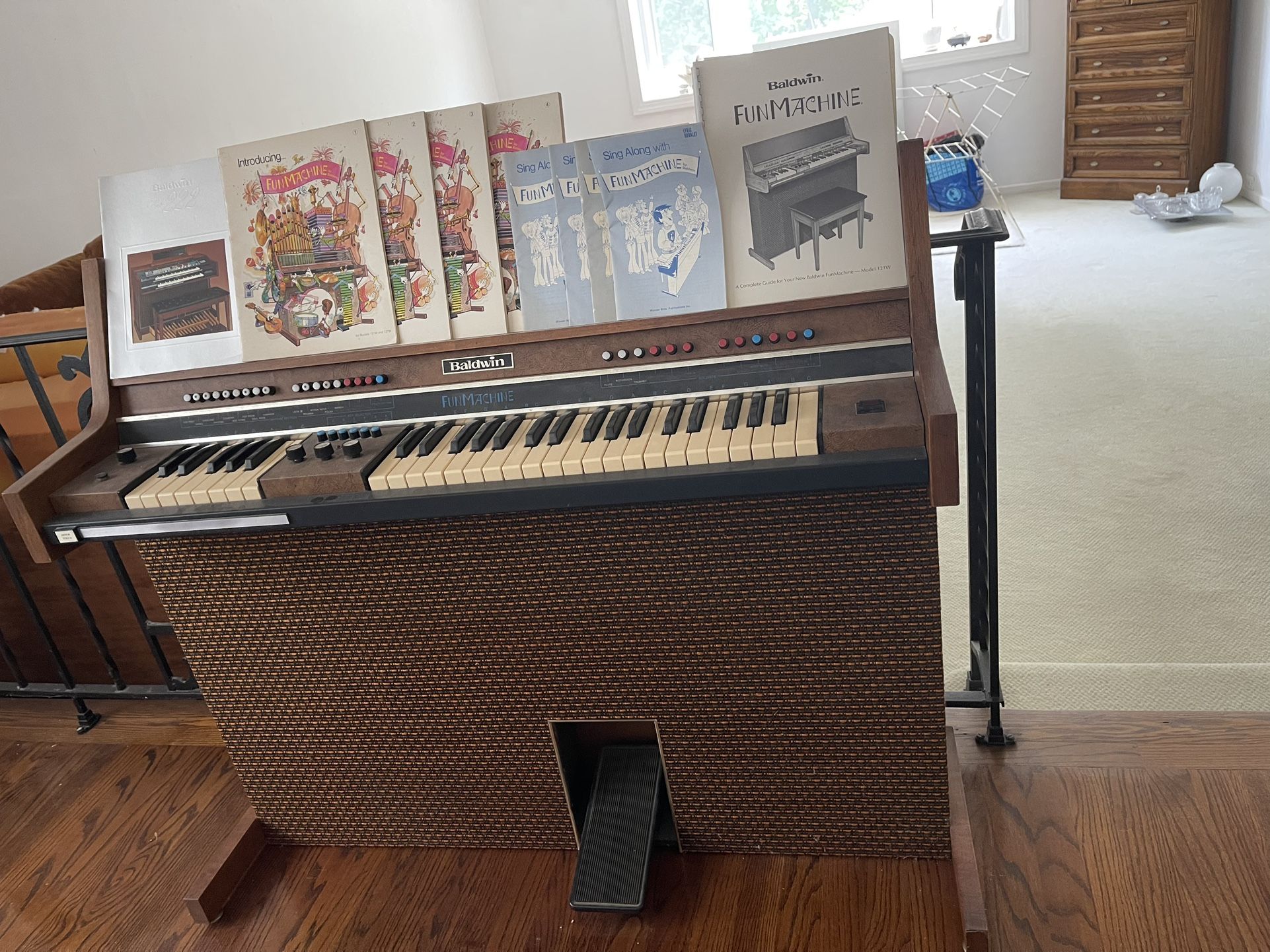 Baldwin Fun Machine, Electric Organ, Small
