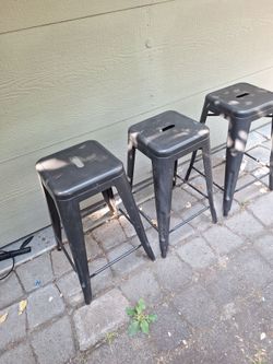 3  solud iron 26 inch bar stools. Great for indor / outdoor setting