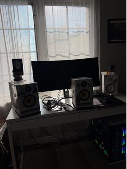 KRK Rokit 5 G4 Studio Monitor Pair w/ Cables & Pads