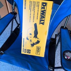 Dewalt Mini Vacuum 