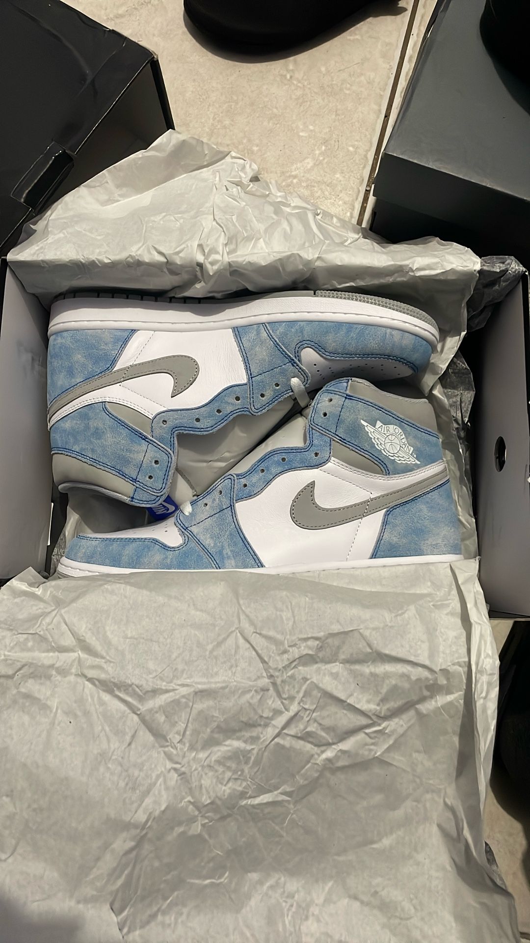air jordan 1’s hyper royal
