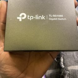 TP-Link TL-SG105E Smart Desktop Switch 5-Port Gigabit Ethernet (1000-MBIT/S)
