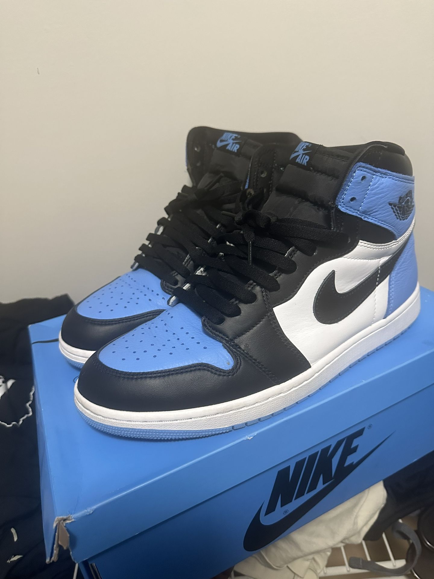 Nike Air Jordan 1 Unc Toe Size 11.5