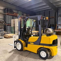 2014 Yale Forklift 6000lbs Capacity