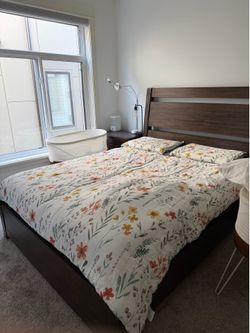 Starrmore Bed with 2 Night Stands