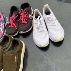 Tennis Shoes 