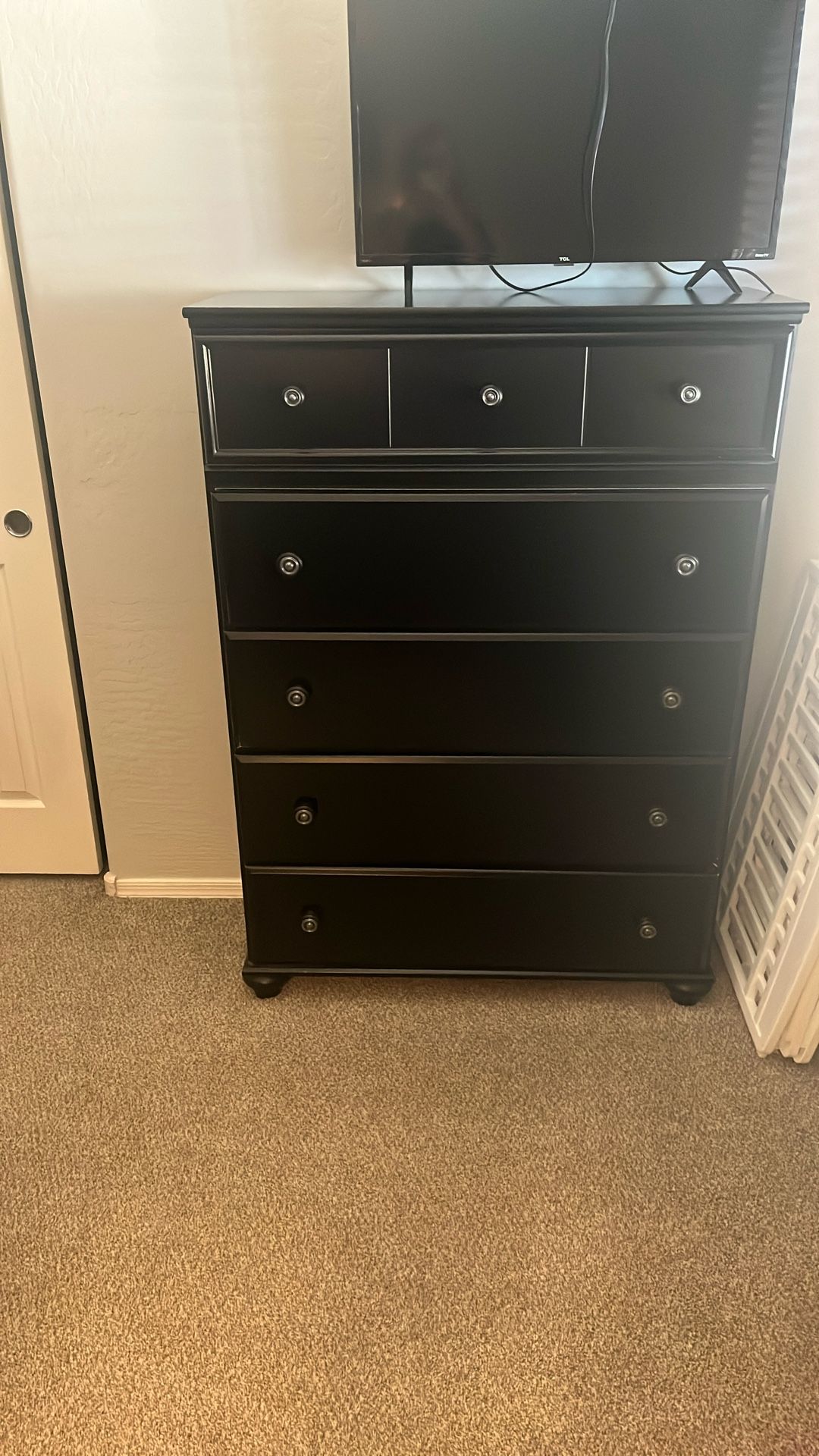 5 Drawer Stand Up Dresser