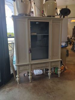 Vintage hutch 59x46x16