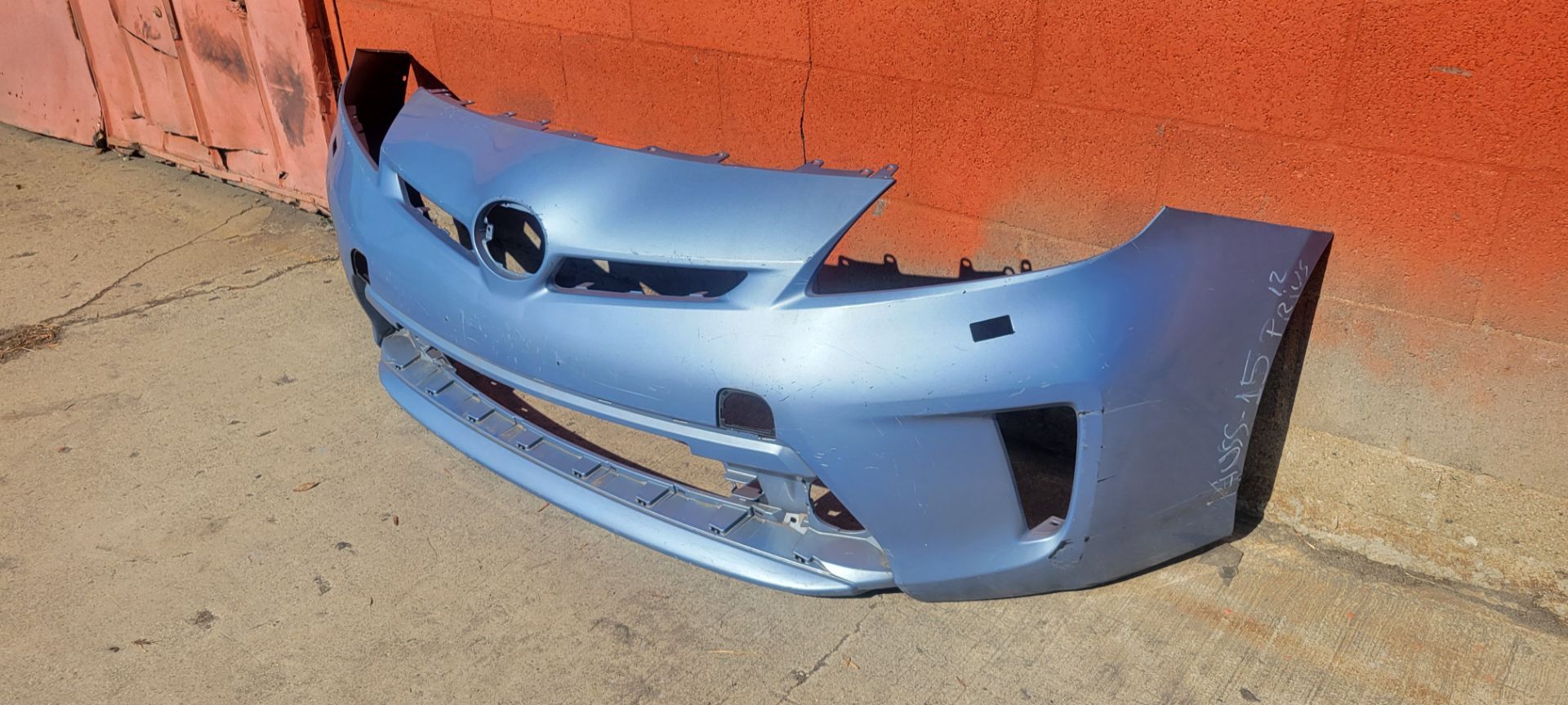 2012 to 14 toyota prius frontbumper