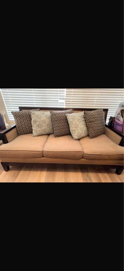 Couch set