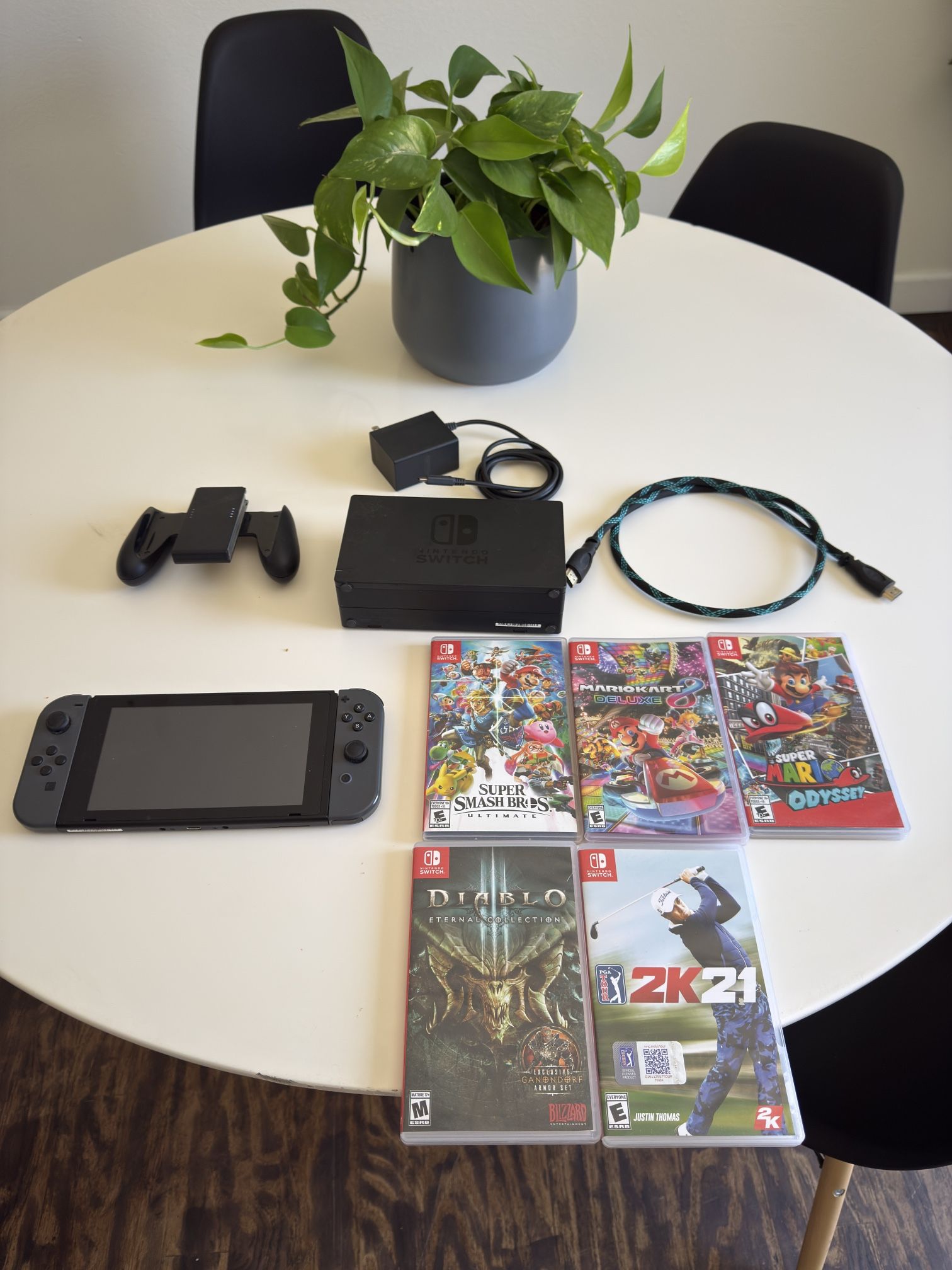 Nintendo Switch w/ 5 Games