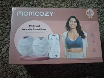 Wearable breast pump