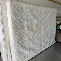 MLILY Queen Memory Foam Mattress