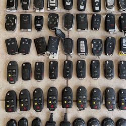 Kia key fob Toyota key fob Hyundai key fob Mini Cooper key fob Nissan key fob Bentley key fob Ford key fob Chevrolet key fob Bmw key fob
