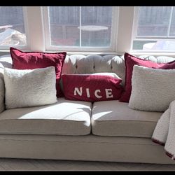 Pottery Barn Chesterfield Sofa