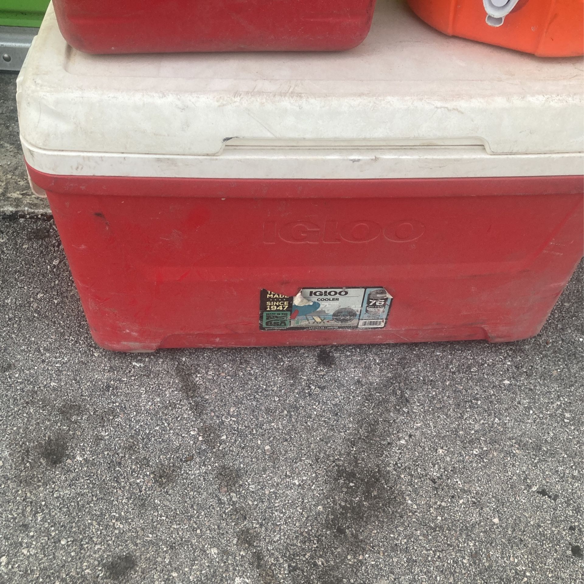 Set Of Coolers Job site Igloo Drinking Cooler Bait Fishing Construction