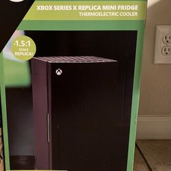 XBOX SERIES X MINI FRIDGE