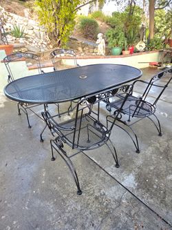 Vintage heavy duty metal mesh outdoor patio dining set