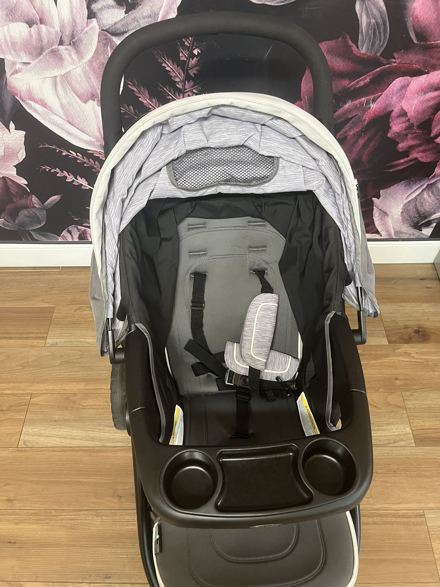 Grace Jogger Stroller With Car seat And Base