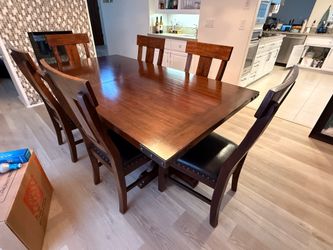 SOLID WOOD Dining room table 6 chairs