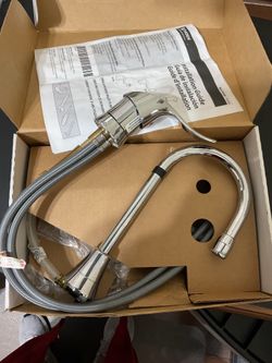 MOEN 8137 Commercial M-Dura Single-Handle Multi-Purpose Faucet with Side Spout