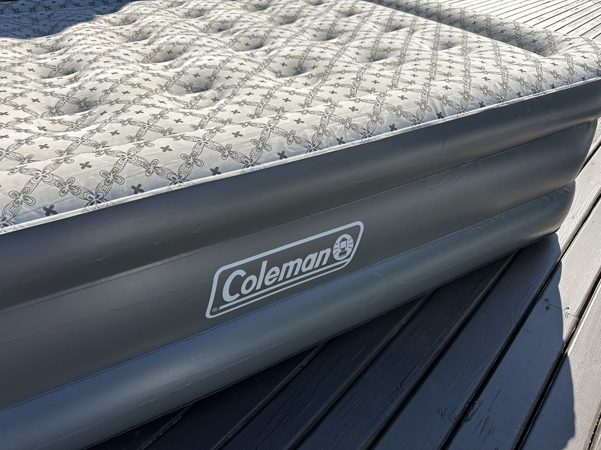 Coleman Queen Double High Air mattress