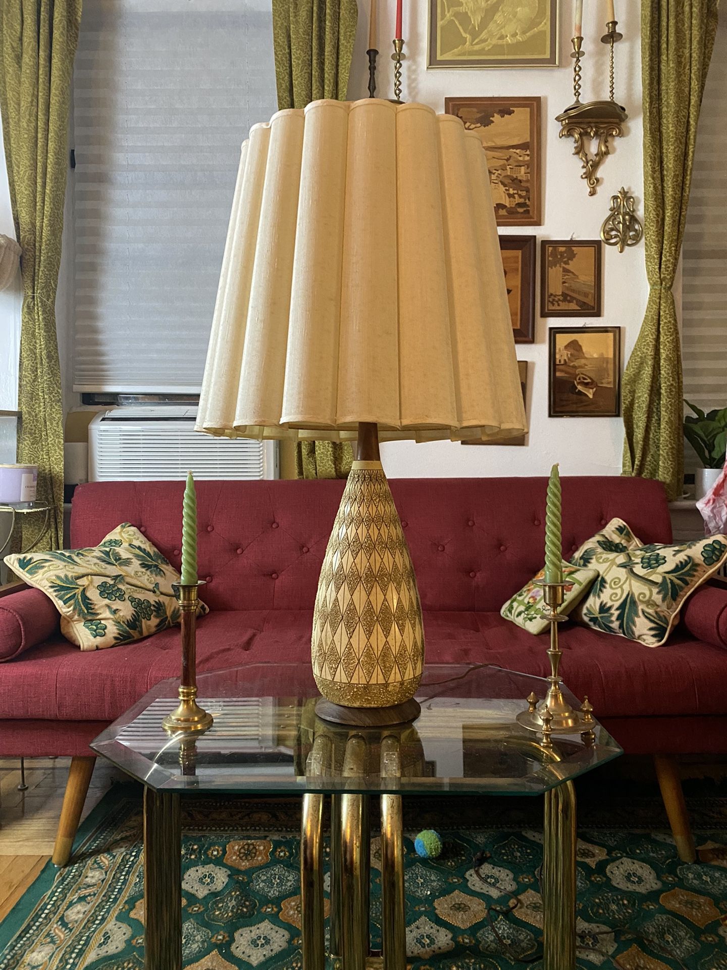 MCM Mid Century 1960s Geometric Plaster And Teak Wood Lamp With Vintage Scalloped Shade