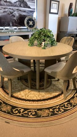 Round Dining Table with 4 Chairs