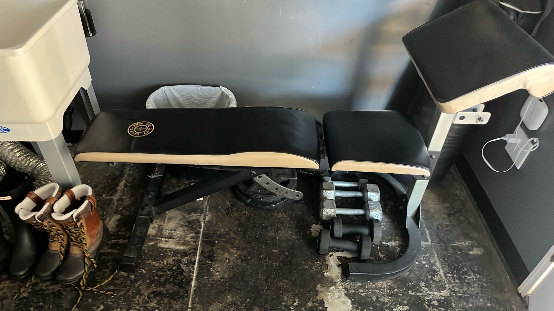 Weight Bench