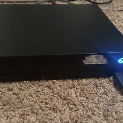 XBOX ONE X // Blu-Ray Movies High Definition// OBO // $180 Will Negotiate Price // 
