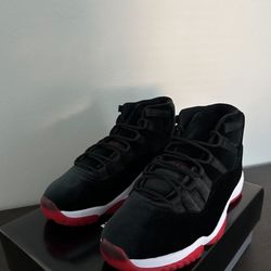 Jordan Retro 11 Bred velvet size 9.0 Women Brand new