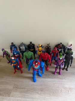 Super heros figures