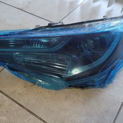Toyota Corolla 2020-2021 Driving Headlight Lamp Right w/bulbs TO(contact info removed)
