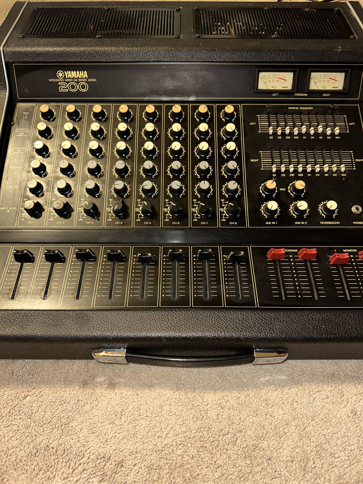 Yamaha Integrated Mixer EM Series Model 200