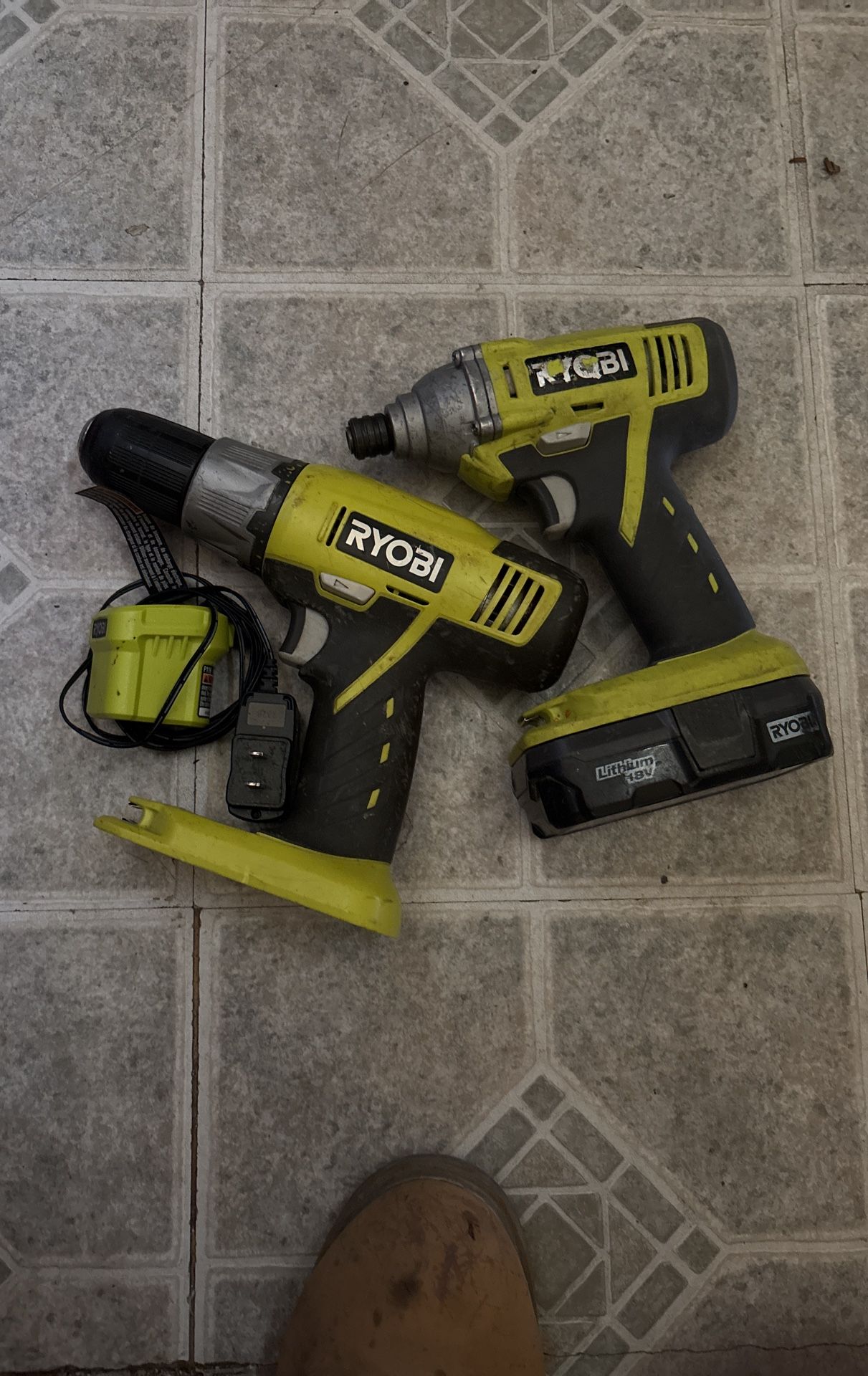 Ryobi 18v Drill Set