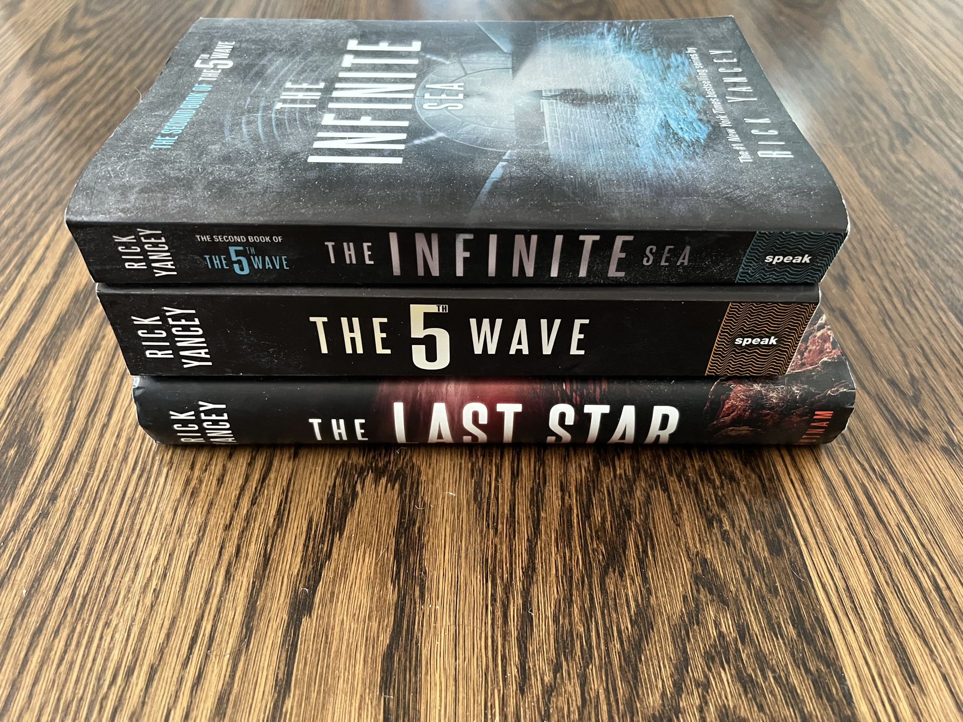 Rick Yancey The 5th Wave 3 book bundle