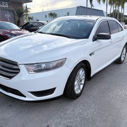 2014 Ford Taurus
