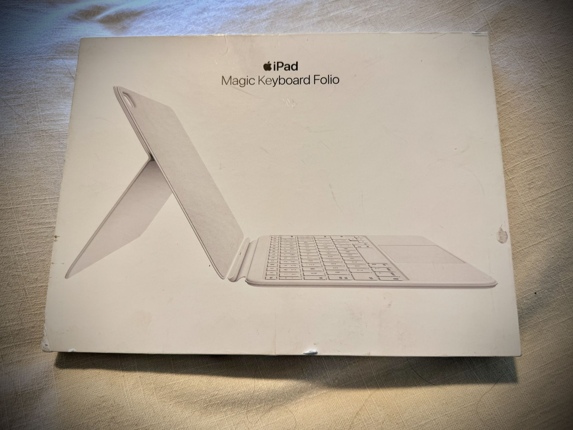 Magic Keyboard Folio (10th generation)