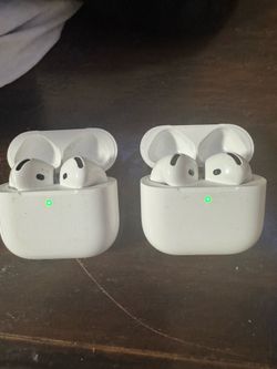 2 Pairs of Airpods 4 (read desc)