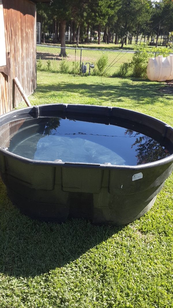 A300 gallon horse trough 250 cash Ora 225 gallon transport water 200